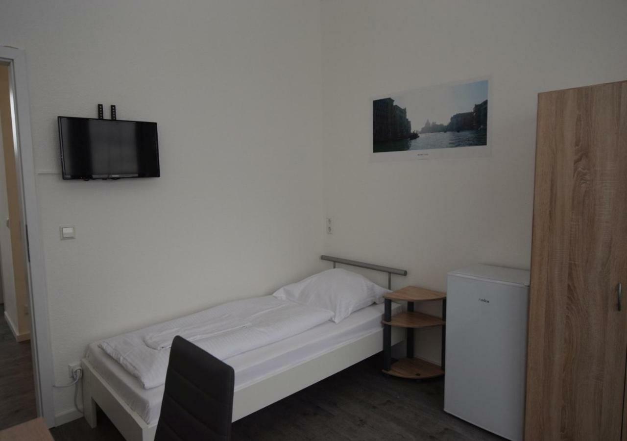 Monteurzimmer Messe Airport Wolfschlugen エクステリア 写真